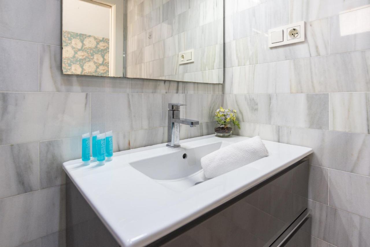Soho Premium 4 Bedrooms Apartment Малага Экстерьер фото